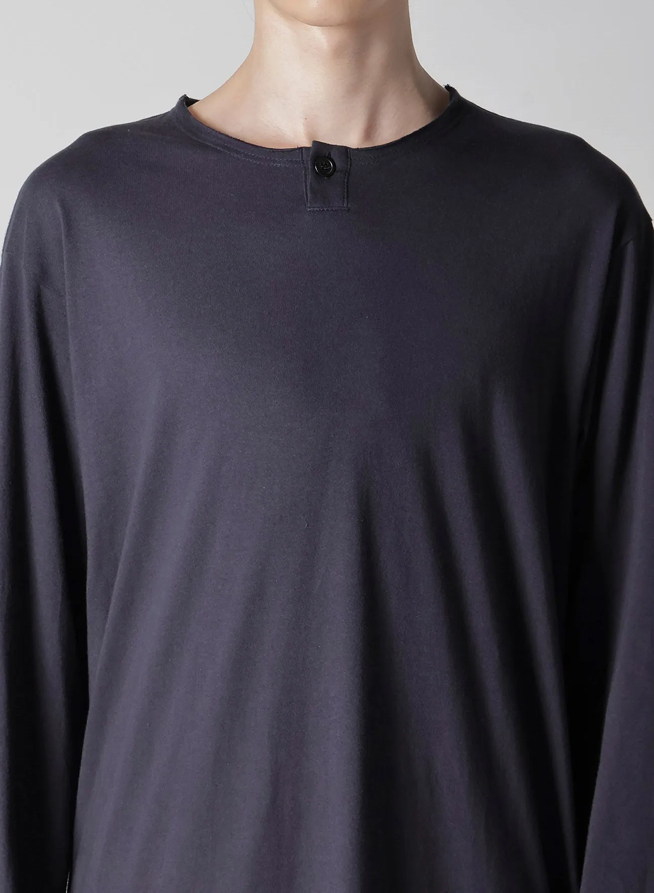 COMBED SINGLE JERSEY SINGLE BUTTON HENRY NECK LS T